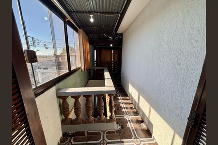 Casa à venda com 90m², 2 quartos e 1 vaga Casa à venda com 90m², 2 quartos e 1 vagaCorredor