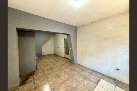 Garagem  de casa à venda com 2 quartos, 90m² em Jardim Ponte Rasa, São Paulo