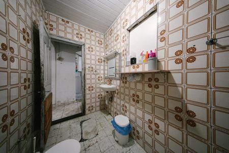 Casa para alugar com 180m², 3 quartos e 1 vaga Casa para alugar com 180m², 3 quartos e 1 vagaBanheiro