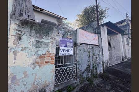 Casa para alugar com 180m², 3 quartos e 1 vaga Casa para alugar com 180m², 3 quartos e 1 vagaFachada