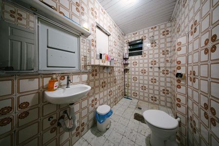 Casa para alugar com 180m², 3 quartos e 1 vaga Casa para alugar com 180m², 3 quartos e 1 vagaBanheiro