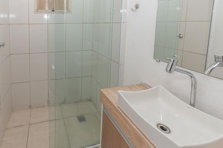 Casa à venda com 70m², 2 quartos e 1 vaga Casa à venda com 70m², 2 quartos e 1 vagaBanheiro
