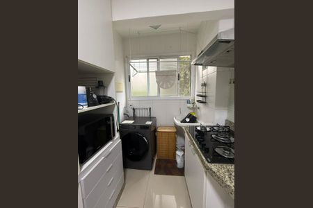 Cozinha de apartamento para alugar com 2 quartos, 64m² em Buritis, Belo Horizonte