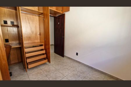 Casa à venda com 3 quartos, 183m² em Cupecê, São Paulo