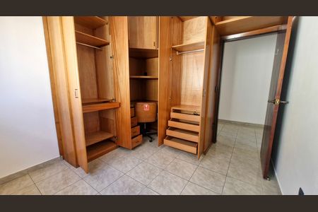 Casa à venda com 3 quartos, 183m² em Cupecê, São Paulo