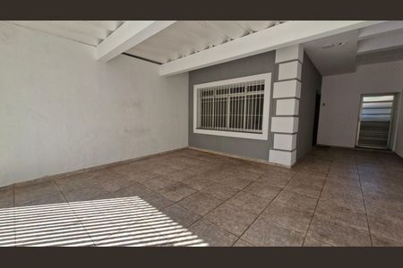 Casa à venda com 3 quartos, 183m² em Cupecê, São Paulo