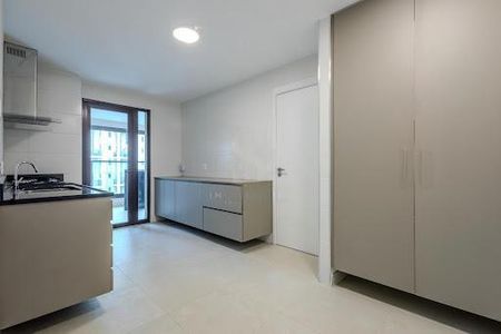 Apartamento à venda com 3 quartos, 145m² em Vila Mariana, São Paulo