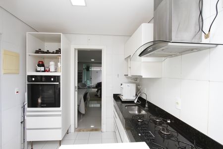 Apartamento à venda com 135m², 2 quartos e 2 vagasCozinha
