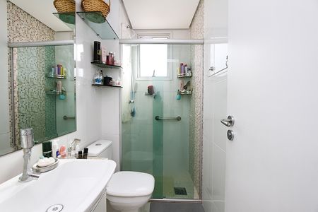 Apartamento à venda com 135m², 2 quartos e 2 vagasBanheiro da semi Suíte