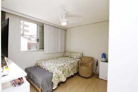 Apartamento à venda com 135m², 2 quartos e 2 vagasQuarto 2  semi Suíte