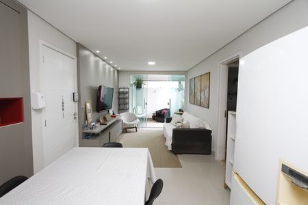 Apartamento à venda com 135m², 2 quartos e 2 vagasSala