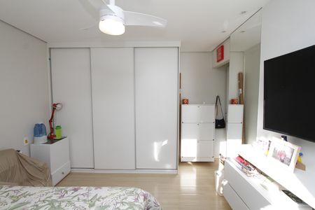 Apartamento à venda com 135m², 2 quartos e 2 vagasQuarto 2  semi Suíte
