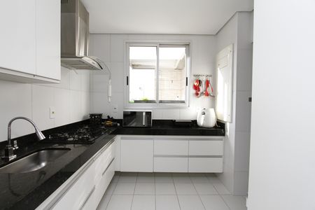 Apartamento à venda com 135m², 2 quartos e 2 vagasCozinha