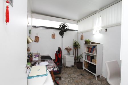 Apartamento à venda com 135m², 2 quartos e 2 vagasEscritório