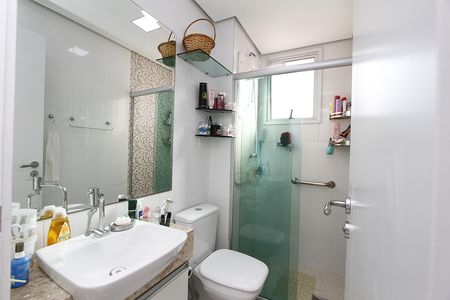 Apartamento à venda com 135m², 2 quartos e 2 vagasBanheiro da semi Suíte