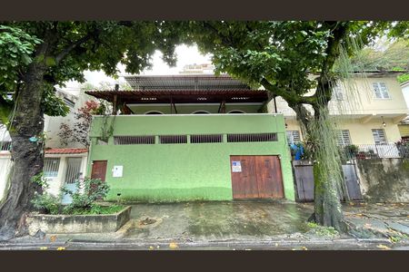Casa para alugar com 134m², 3 quartos e 3 vagasFachada