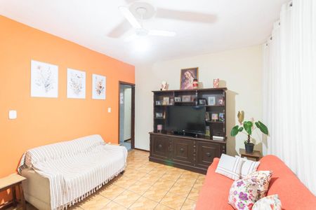 Casa para alugar com 134m², 3 quartos e 3 vagasSala