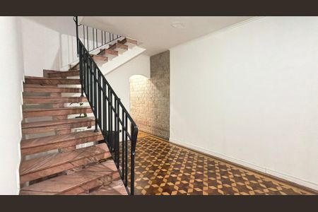 Casa à venda com 197m², 4 quartos e 2 vagas