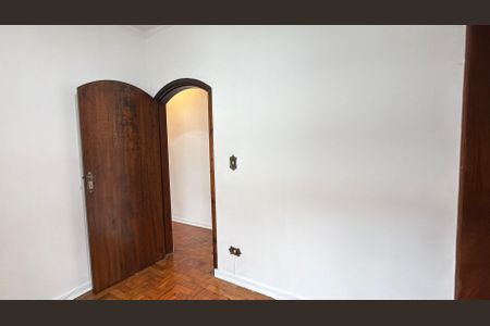 Casa à venda com 197m², 4 quartos e 2 vagas