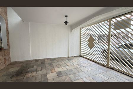 Casa à venda com 197m², 4 quartos e 2 vagas