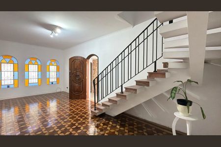 Casa à venda com 197m², 4 quartos e 2 vagas