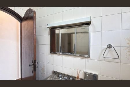 Casa à venda com 197m², 4 quartos e 2 vagas