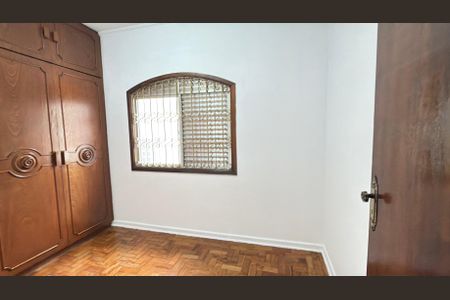 Casa à venda com 197m², 4 quartos e 2 vagas