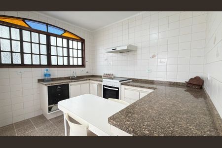 Casa à venda com 197m², 4 quartos e 2 vagas