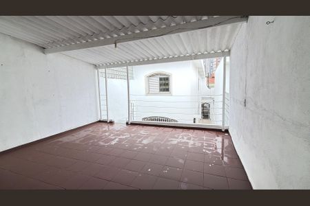 Casa à venda com 197m², 4 quartos e 2 vagas