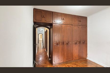 Casa à venda com 197m², 4 quartos e 2 vagas