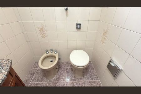 Casa à venda com 197m², 4 quartos e 2 vagas