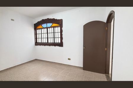Casa à venda com 197m², 4 quartos e 2 vagas