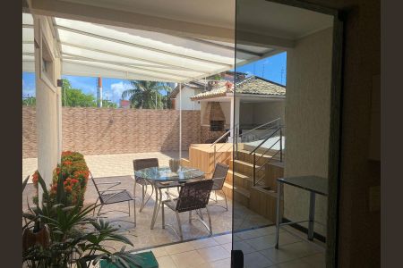 Casa de condomínio para alugar com 500m², 5 quartos e 2 vagas