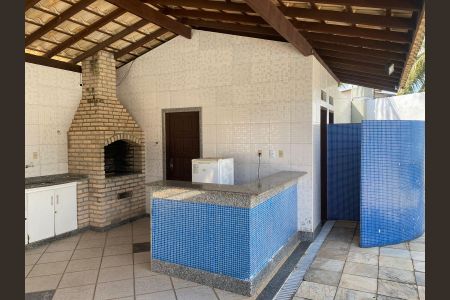 Casa de condomínio para alugar com 500m², 5 quartos e 2 vagas