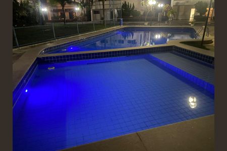 Casa de condomínio para alugar com 500m², 5 quartos e 2 vagas