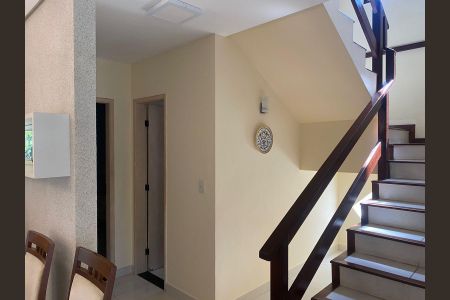 Casa de condomínio para alugar com 500m², 5 quartos e 2 vagas