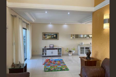 Casa de condomínio para alugar com 500m², 5 quartos e 2 vagas