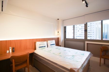 Sala de kitnet/studio para alugar com 1 quarto, 28m² em Indianópolis, São Paulo