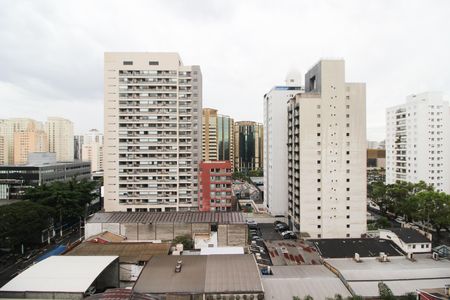Vista de kitnet/studio para alugar com 1 quarto, 28m² em Indianópolis, São Paulo