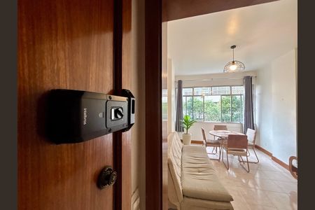 Apartamento para alugar com 85m², 2 quartos e sem vaga
