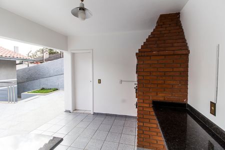 Casa de condomínio à venda com 440m², 4 quartos e 4 vagas Casa de condomínio à venda com 440m², 4 quartos e 4 vagasÁrea gourmet