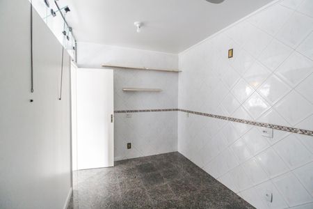 Casa de condomínio à venda com 440m², 4 quartos e 4 vagas Casa de condomínio à venda com 440m², 4 quartos e 4 vagasDespensa