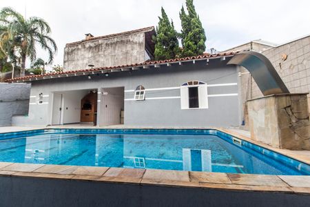 Casa de condomínio à venda com 440m², 4 quartos e 4 vagas Casa de condomínio à venda com 440m², 4 quartos e 4 vagasVista da Suíte