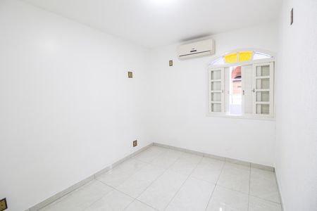 Casa de condomínio à venda com 440m², 4 quartos e 4 vagas Casa de condomínio à venda com 440m², 4 quartos e 4 vagasSuíte 1