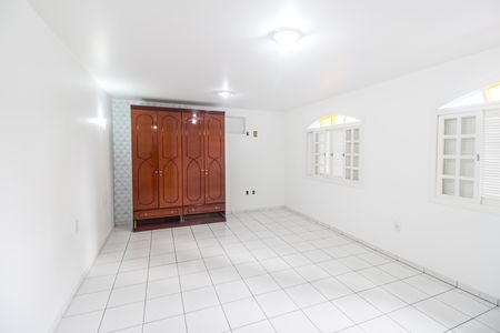 Casa de condomínio à venda com 440m², 4 quartos e 4 vagas Casa de condomínio à venda com 440m², 4 quartos e 4 vagasSuíte 3