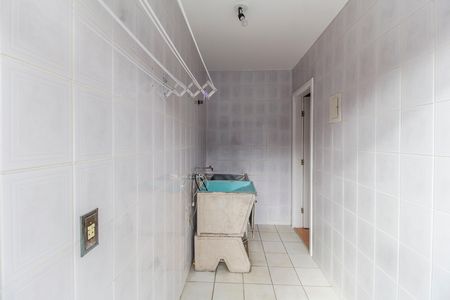 Casa de condomínio à venda com 440m², 4 quartos e 4 vagas Casa de condomínio à venda com 440m², 4 quartos e 4 vagasÁrea de Serviço