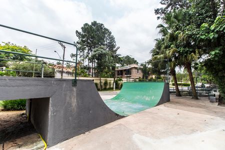 Casa de condomínio à venda com 440m², 4 quartos e 4 vagas Casa de condomínio à venda com 440m², 4 quartos e 4 vagasQuadra Esportiva