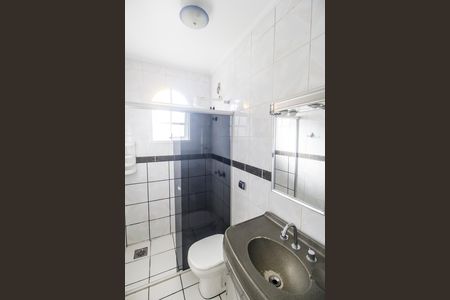 Casa de condomínio à venda com 440m², 4 quartos e 4 vagas Casa de condomínio à venda com 440m², 4 quartos e 4 vagasBanheiro da Suíte