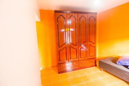 Casa de condomínio à venda com 440m², 4 quartos e 4 vagas Casa de condomínio à venda com 440m², 4 quartos e 4 vagasSuíte