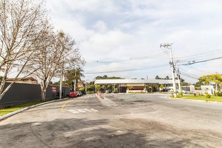 Casa de condomínio à venda com 440m², 4 quartos e 4 vagas Casa de condomínio à venda com 440m², 4 quartos e 4 vagasVista da Rua